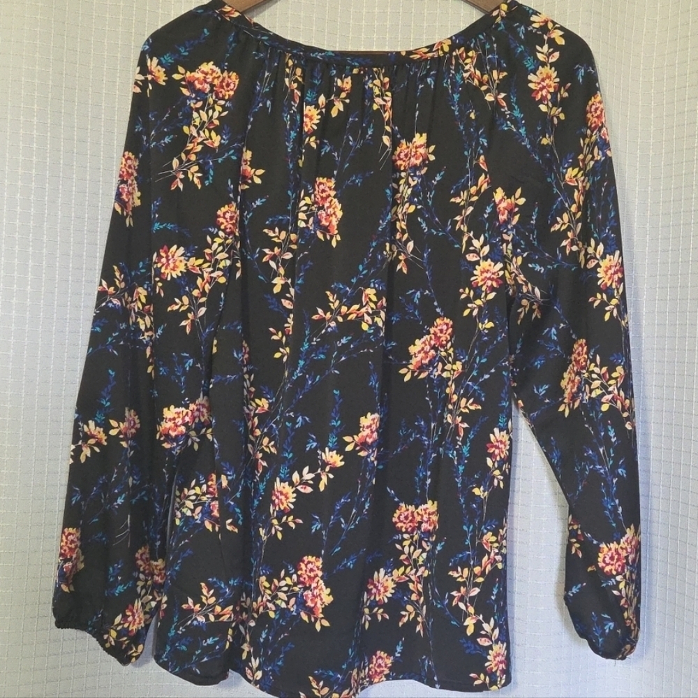 The Pioneer Woman Black Floral Peasant Blouse with Pink & Blue Accents Size M - Picture 3 of 8